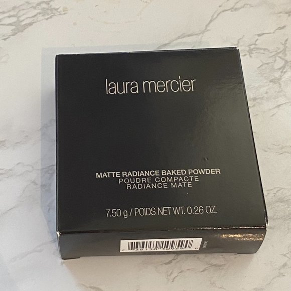 Laura Mercier Matte Radiance Powder Highlighter - Picture 5 of 5
